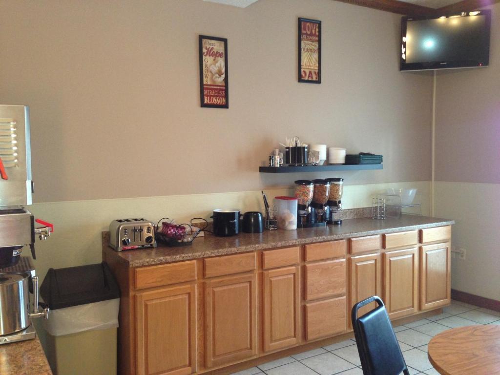 Spinning Wheel Inn Branson Extérieur photo